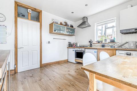 9 Pevensey Road, London, SW17 0HP