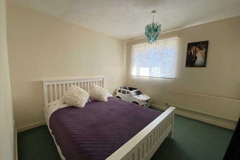 42 Waltham Close, Corby, NN17 2YF