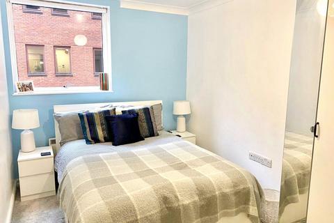 2 bedroom apartment to rent, Icon House, Merchants Place, Reading, Berkshire, RG1