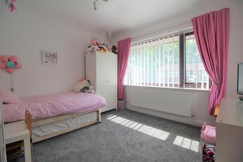 6 Banstead Avenue, Manchester, M22 4AQ