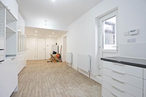 undefined, Edinburgh Road, Plaistow, London, E13