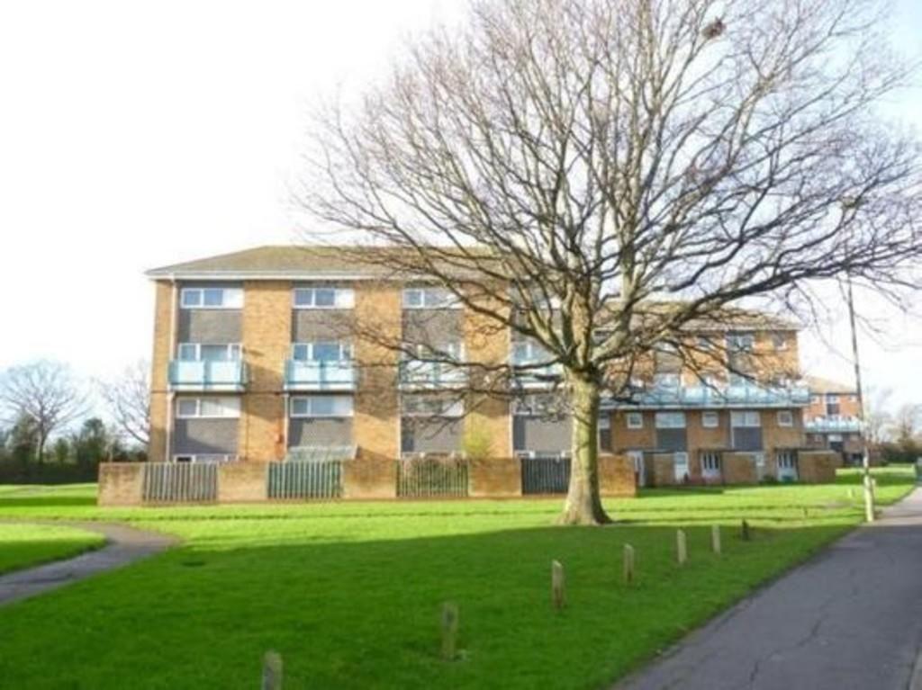 Redlands Lane, Fareham, Hampshire, PO16 0UE 2 bed £147,500
