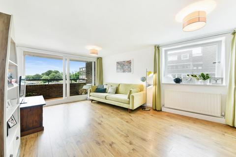 2 bedroom apartment for sale, Romulus Court, Justin Close, Brentford, TW8