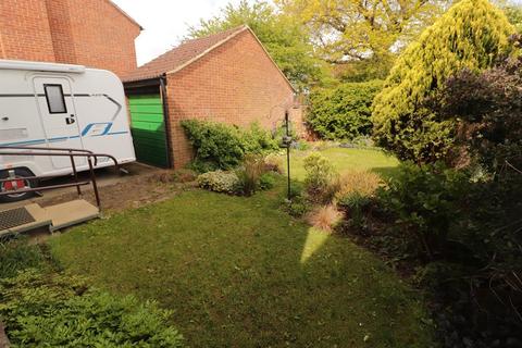10 Mountbatten Close, Yate, Bristol, BS37 5TD