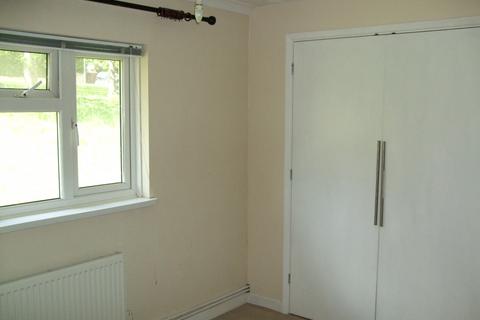 2 bedroom flat to rent, Goad Avenue, Chatham ME5