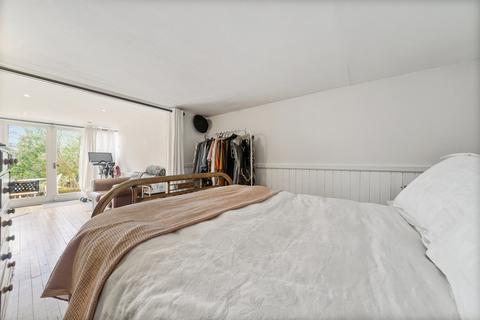 80 Grove Avenue, London, W7 3ES