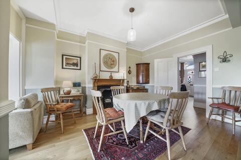 80 Grove Avenue, London, W7 3ES