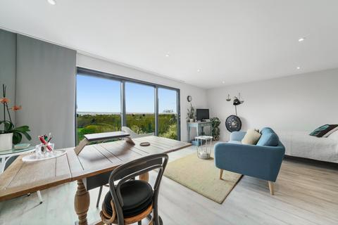 80 Grove Avenue, London, W7 3ES