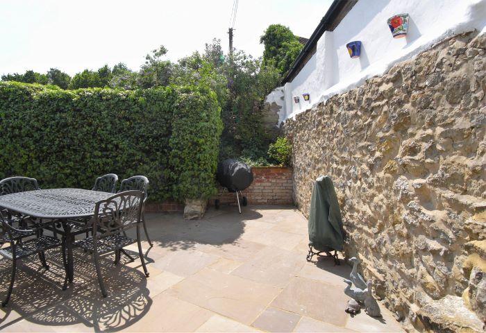 Alfresco dining