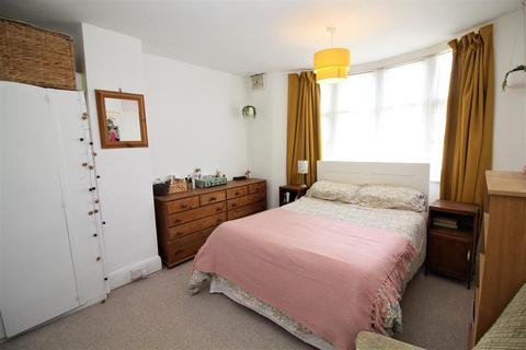 37 Embassy Road, Bristol, BS5 7DZ