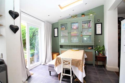 37 Embassy Road, Bristol, BS5 7DZ