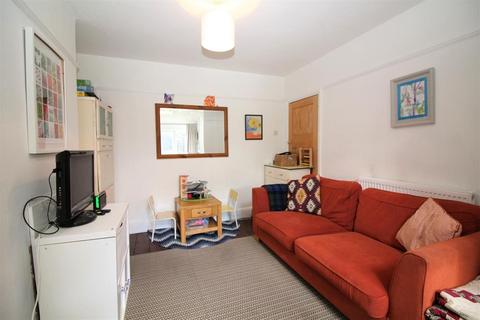 37 Embassy Road, Bristol, BS5 7DZ
