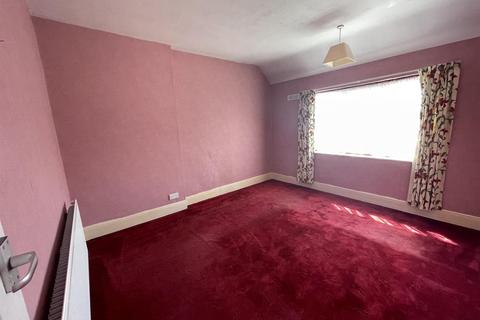 4 Lancaster Walk, Hayes, UB3 2QL