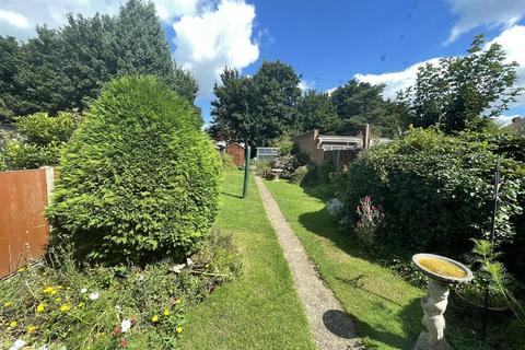 4 Lancaster Walk, Hayes, UB3 2QL