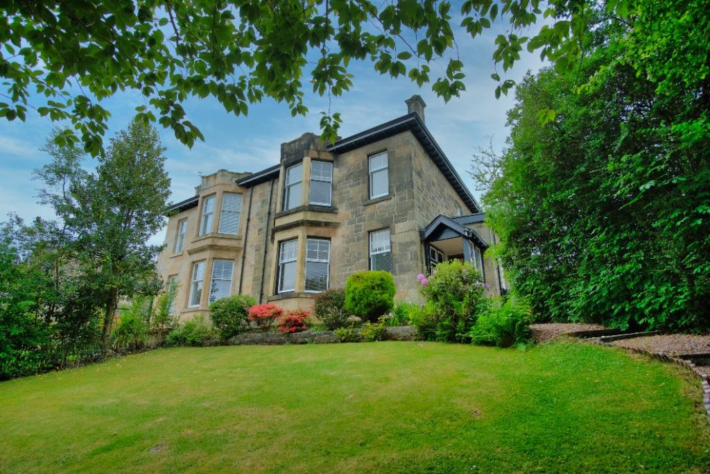 Corrour Road, Newlands, Glasgow, G43 2DX 4 bed semidetached house £