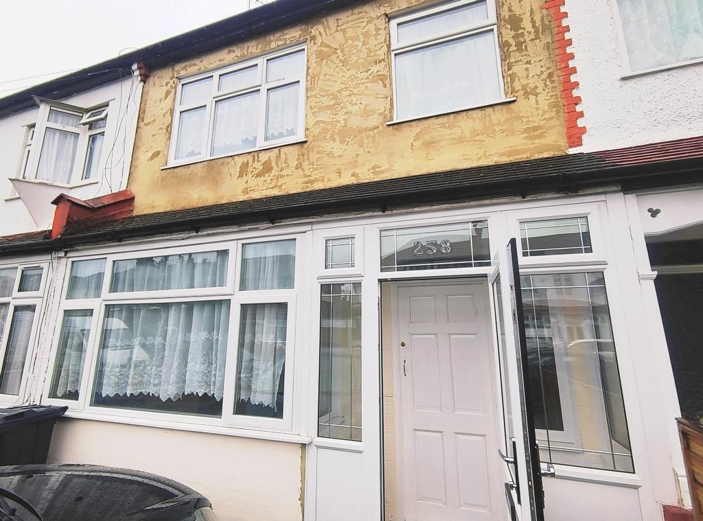 Hampton Road, Ilford, IG1 3 bed house £1,550 pcm (£358 pw)
