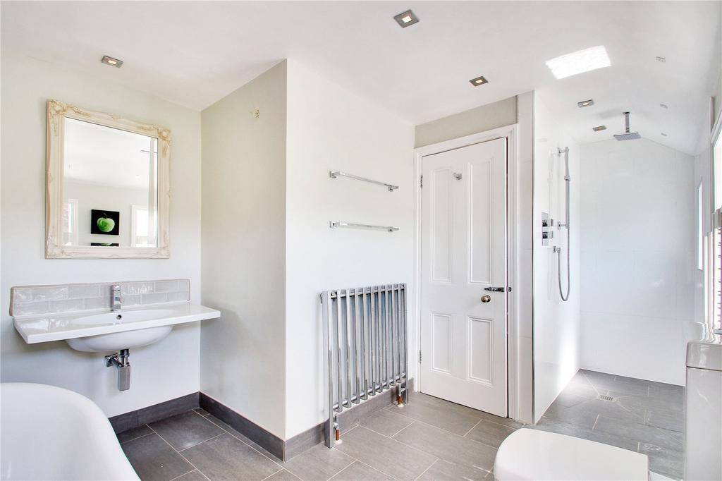 Bathroom - F/Floor