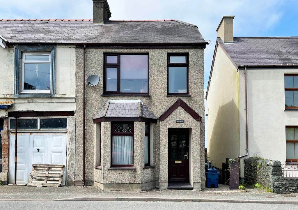 Carmel, Caernarfon, Gwynedd, LL54 3 bed semidetached house for sale