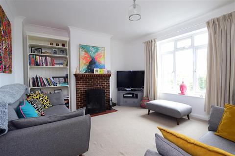 6 Greatpin Croft, Fittleworth, Pulborough, RH20 1HX