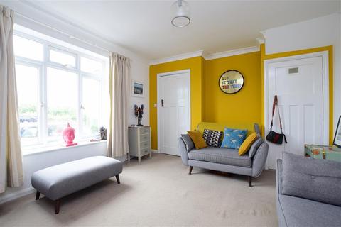 6 Greatpin Croft, Fittleworth, Pulborough, RH20 1HX
