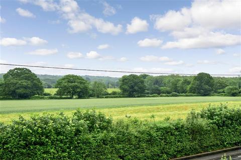 6 Greatpin Croft, Fittleworth, Pulborough, RH20 1HX