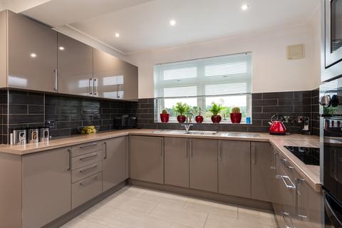 29 Dobson Road, Gravesend, DA12 5TF