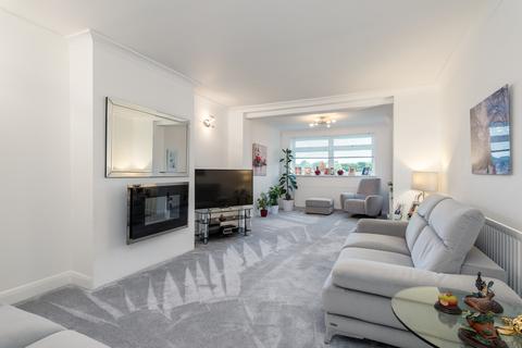 29 Dobson Road, Gravesend, DA12 5TF