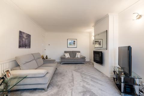 29 Dobson Road, Gravesend, DA12 5TF