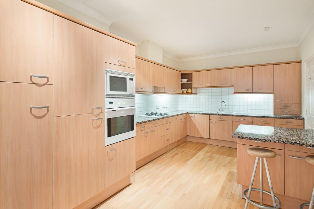 York House, Berners Street, Fitzrovia W1P, W1T 3 bed flat £5,200 pcm