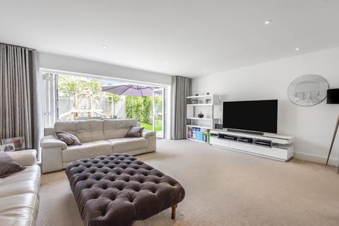 8 Brindlewick Gardens, Beckenham, BR3 1DG