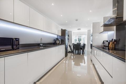 8 Brindlewick Gardens, Beckenham, BR3 1DG
