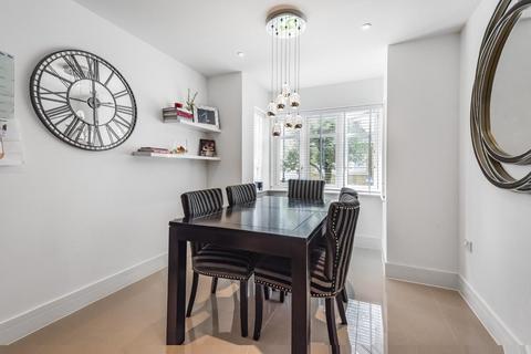 8 Brindlewick Gardens, Beckenham, BR3 1DG