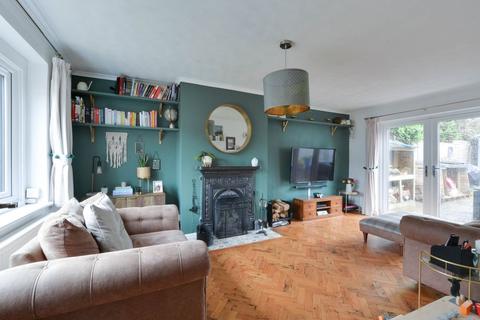 10 Arnold Noad Corner, Southwick, Trowbridge, BA14 9NP