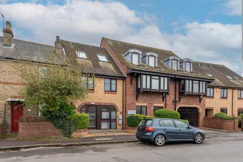 Studio to rent, Wadham Court, Edgeway Road, Oxford, OX3 0HD