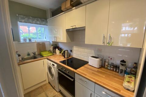2b Glamorgan Road, Kingston Upon Thames, KT1 4HP