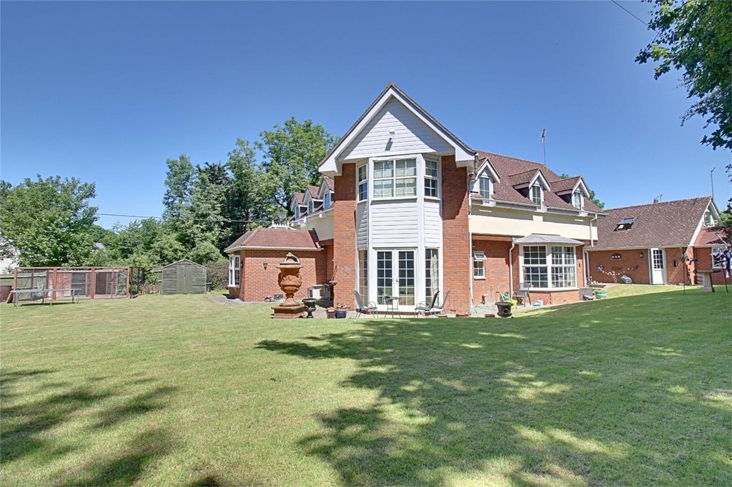 Motts Green, Little Hallingbury... 4 bed detached house £850,000