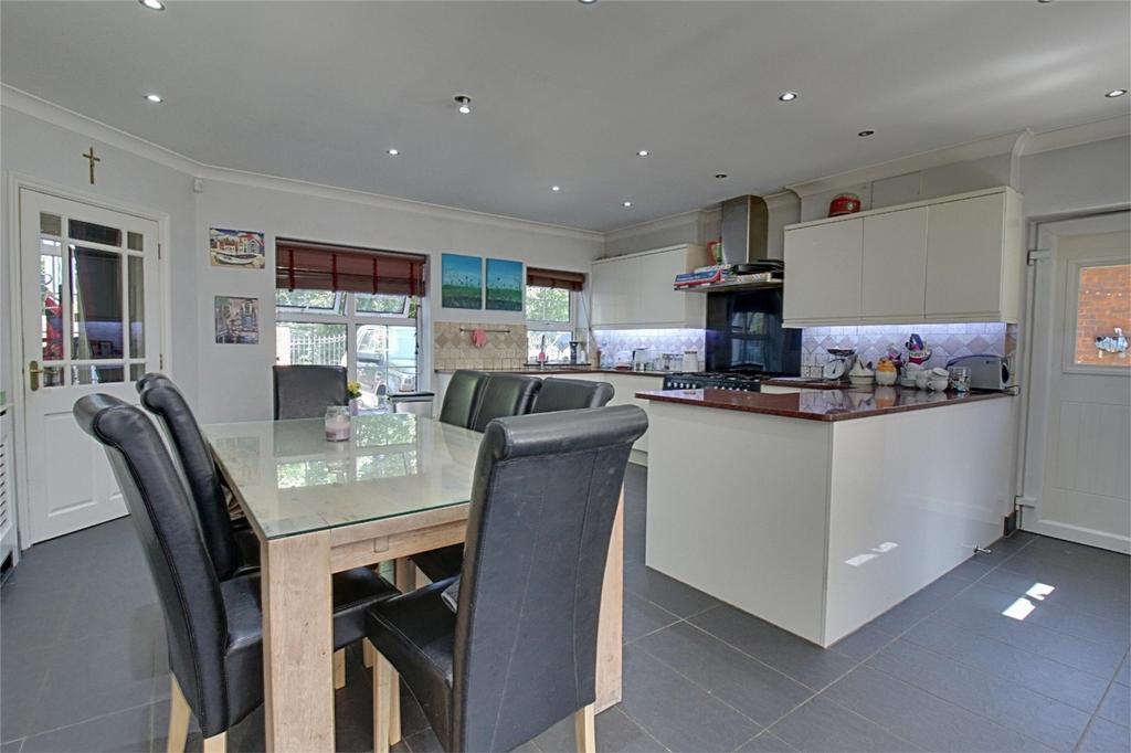 Motts Green, Little Hallingbury... 4 bed detached house £850,000