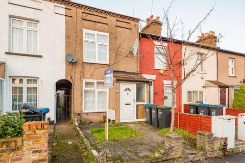 2 bedroom house for sale, Hoe Lane , Enfield, London, EN3