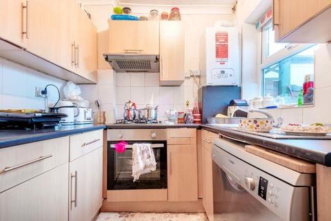 2 bedroom house for sale, Hoe Lane , Enfield, London, EN3