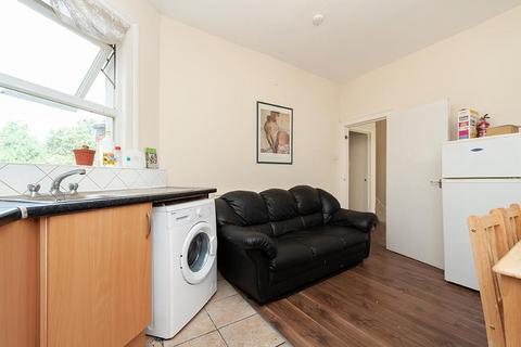 3 bedroom maisonette for sale, Kirkton Road, South Tottenham, London, N15