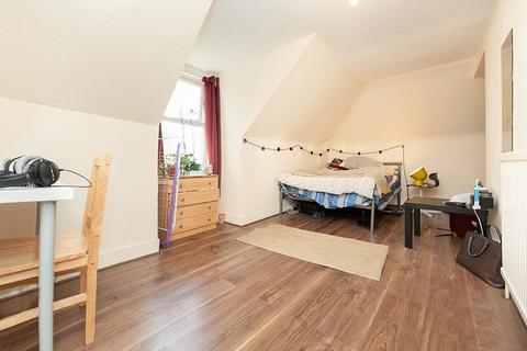 3 bedroom maisonette for sale, Kirkton Road, South Tottenham, London, N15