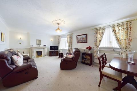 137 Broadwater Drive, Dunscroft, Doncaster, DN7 4EY