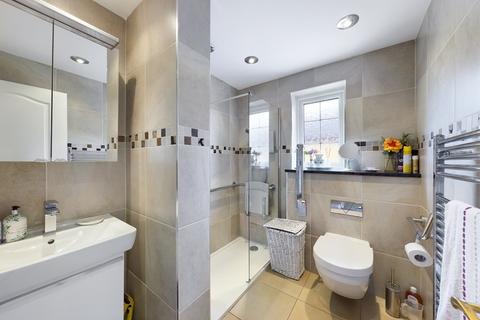 137 Broadwater Drive, Dunscroft, Doncaster, DN7 4EY