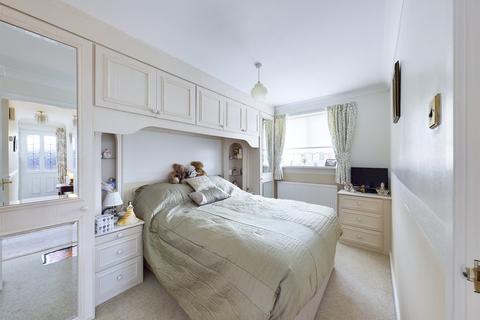 137 Broadwater Drive, Dunscroft, Doncaster, DN7 4EY