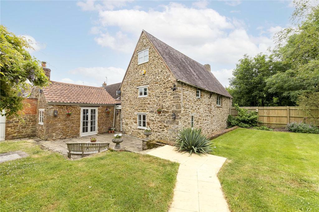 Southam Road, Priors Marston... 4 bed semidetached house £695,000