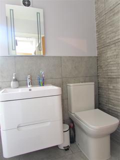 18 Brookcroft Road, Manchester, M22 8EB