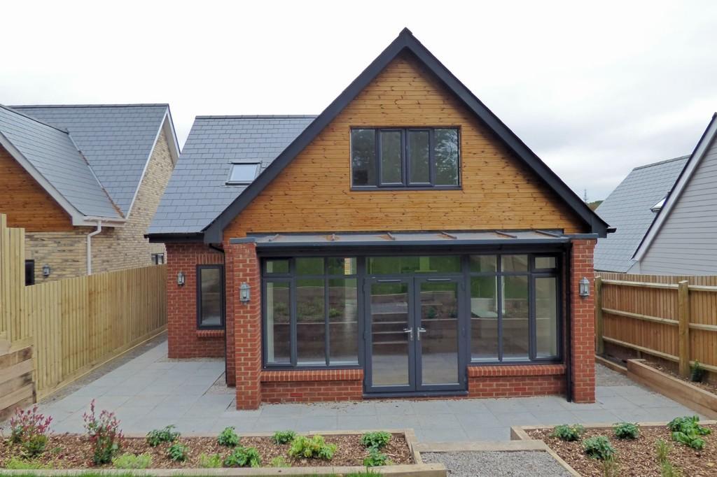 Abbotsbury Road, Broadstone 4 bed detached house £625,000