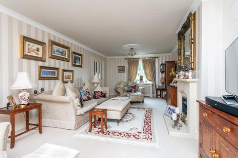 4 Godfrey Drive, Fradley, Lichfield, WS13 8TJ