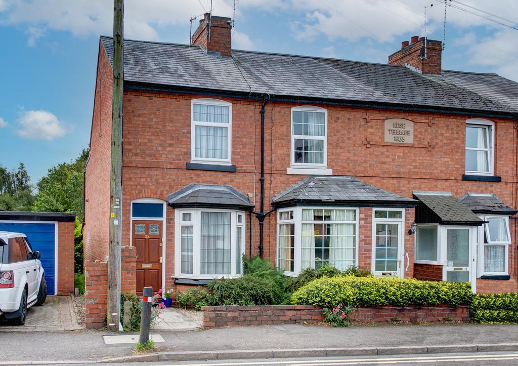 All Saints Road, Bromsgrove, B61 0AG 2 bed end of terrace house £200,000