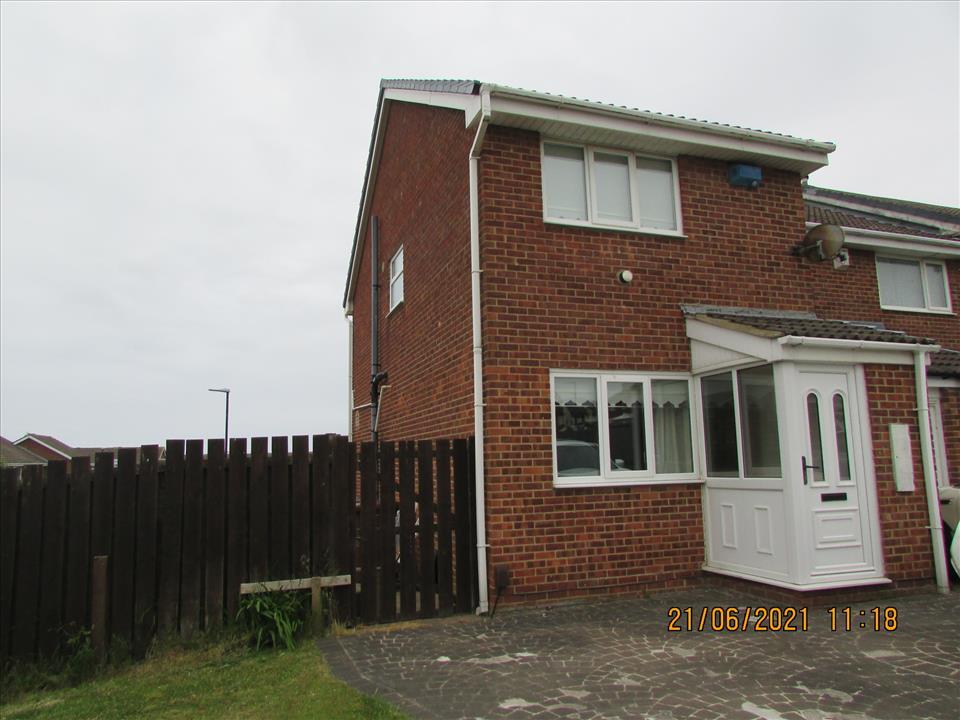 MIDDLEWOOD CLOSE, CLAVERING, Hartlepool, TS27 3QP 2 bed terraced house